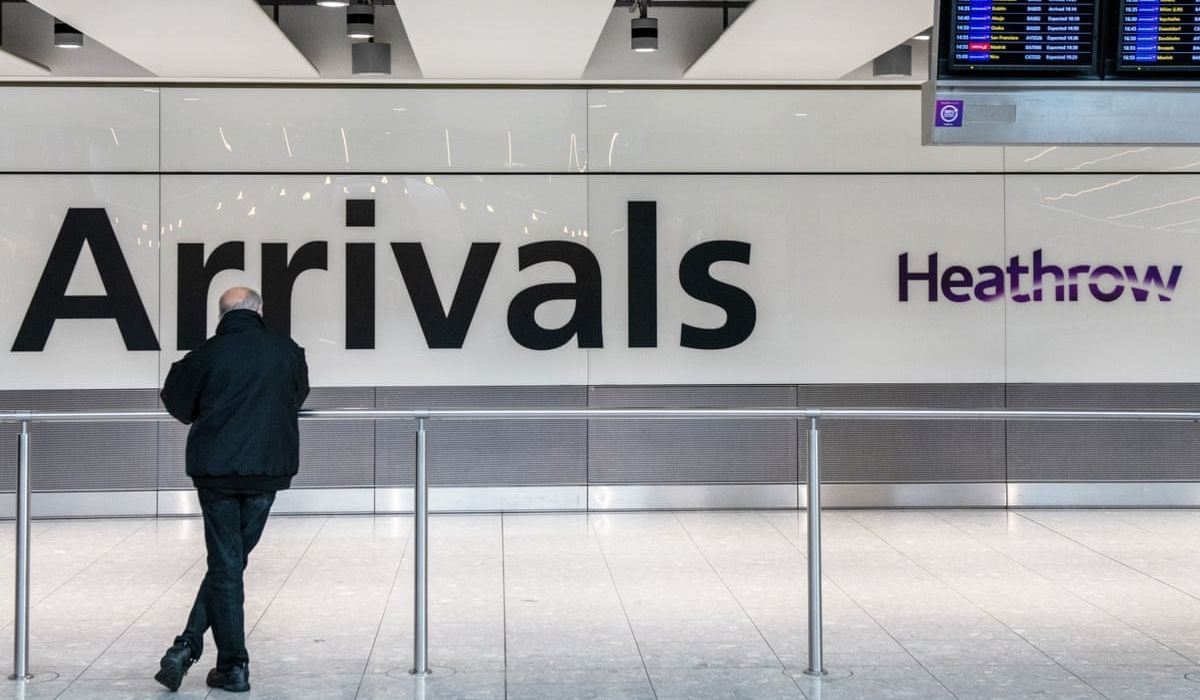 Heathrow warns of further fall in passenger numbers